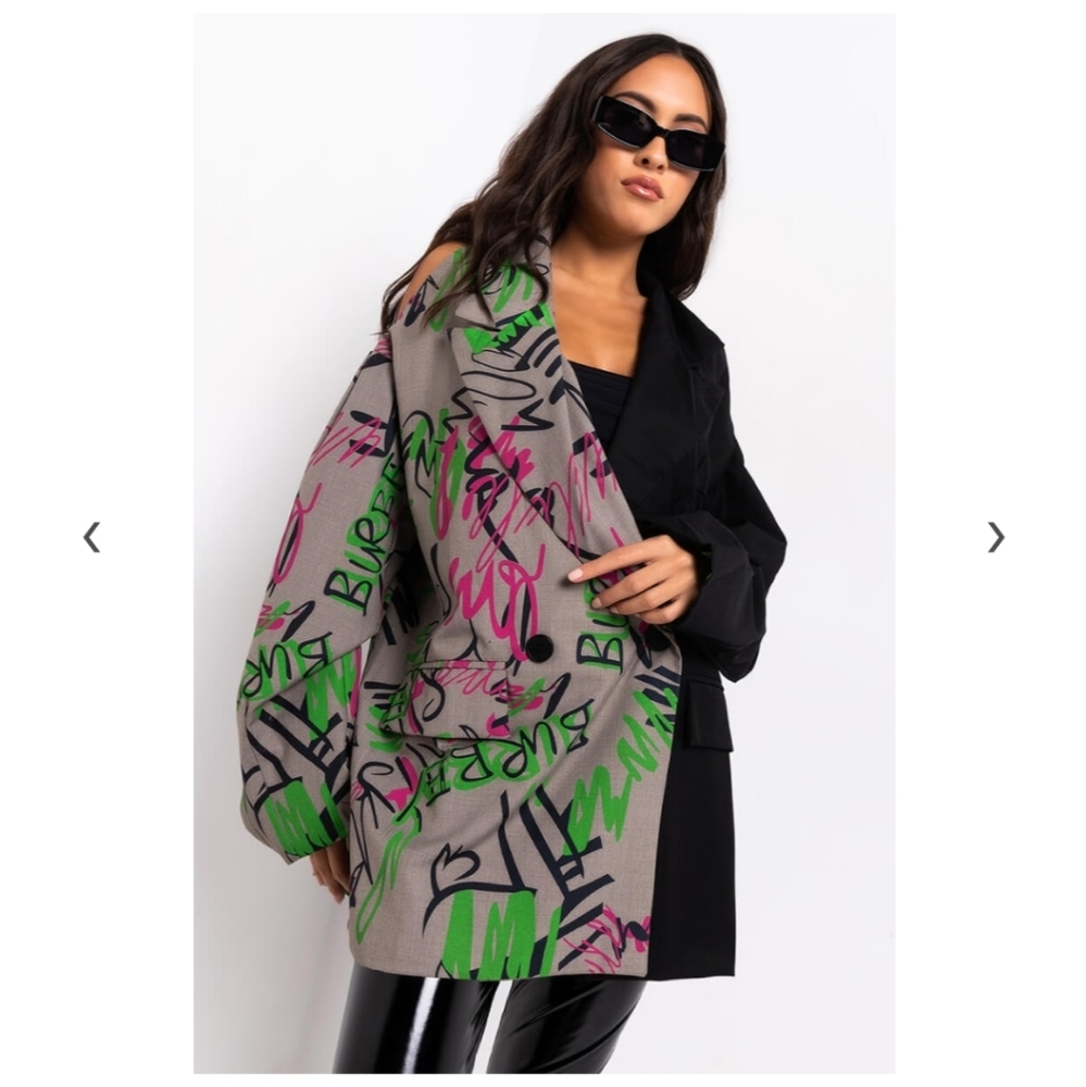 COLD SHOULDER GRAFFITI BLAZER